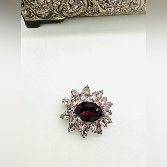 Vintage SCHREINER Rhinestone Brooch - Picture 12 of 15